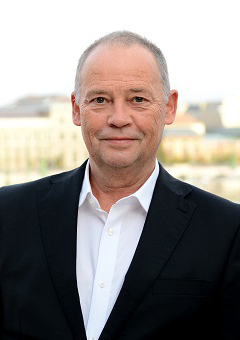 SZANYI TIBOR fényképe