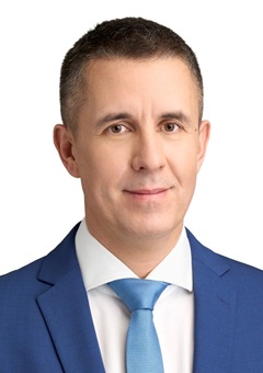 Dr. Czeglédy Csaba fényképe