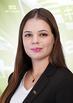 PÉRCSI VIKTÓRIA fényképe