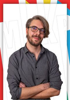 BOMBICZ TAMÁS fényképe