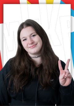 ÁDÁM EMESE fényképe